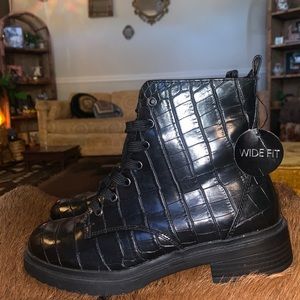 Asos Black Foe Crocodile/Leather boots